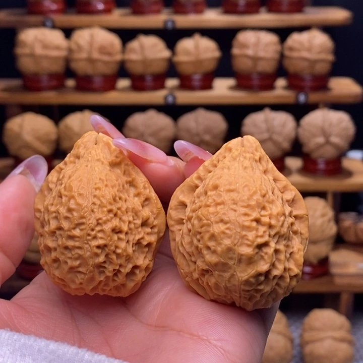 文玩核桃把件宝月护嘴69