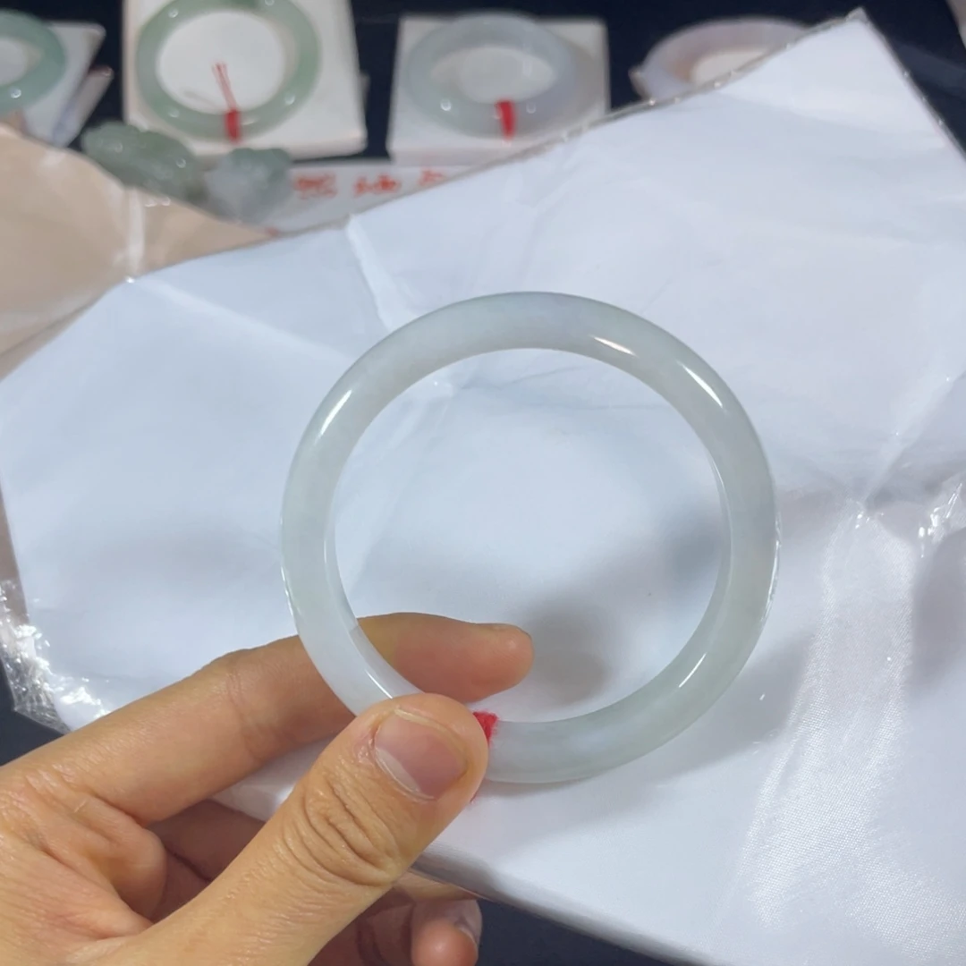 未镶嵌手镯翡翠天然翡翠手镯