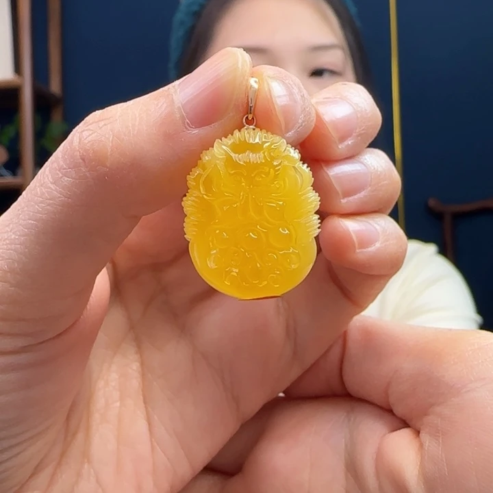 蜜蜡吊坠(不含链)18K金镶嵌