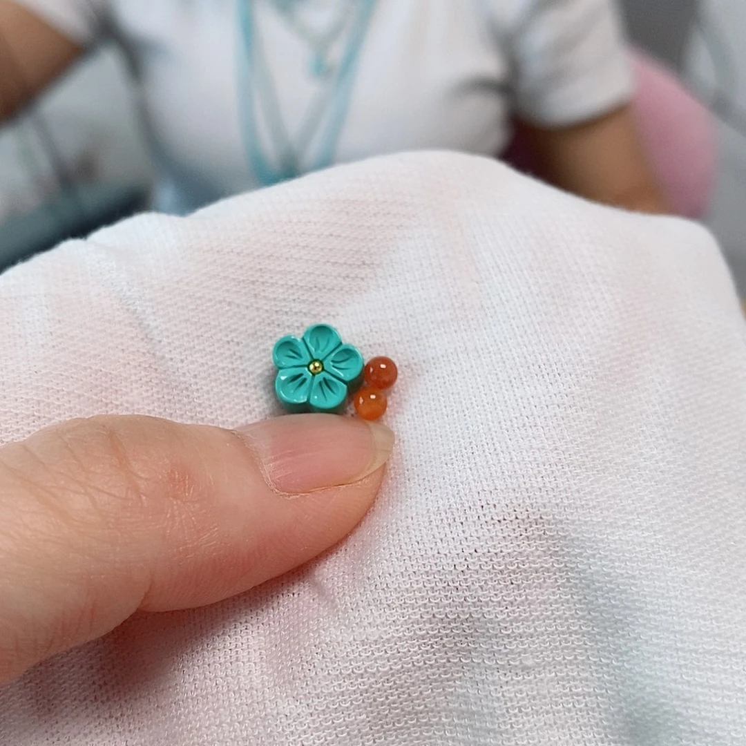 南红玛瑙未镶嵌珠宝奇石