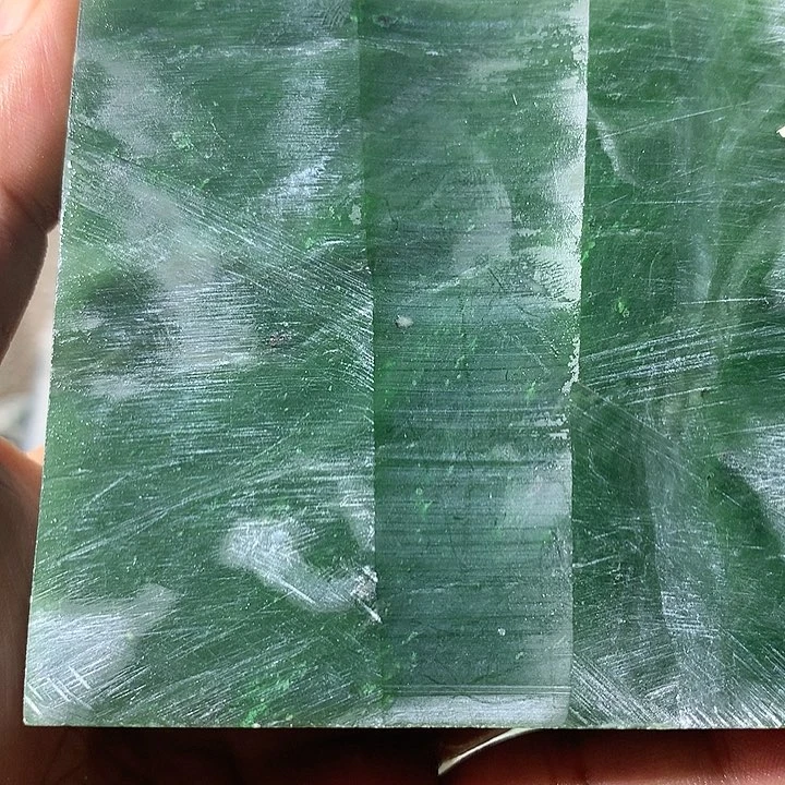 颈饰未镶嵌和田玉（糖玉）