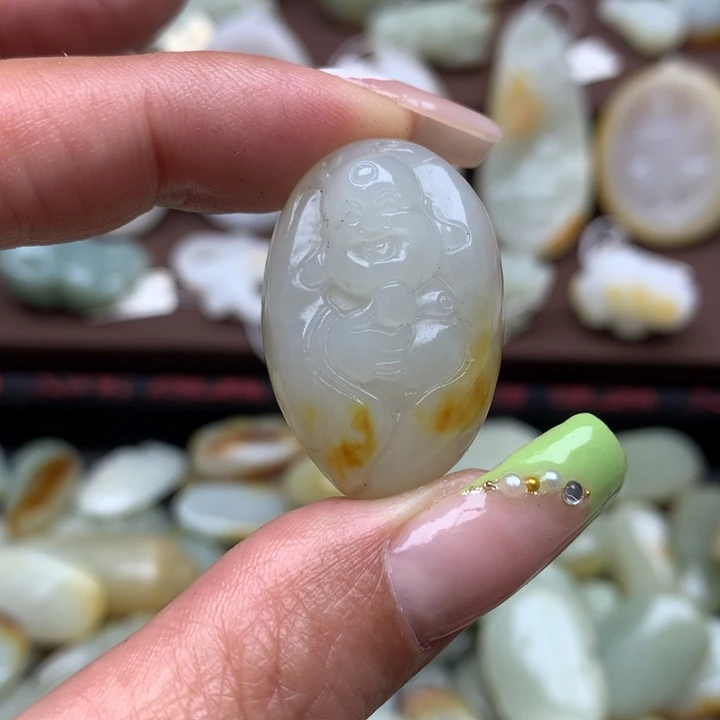 和田玉未镶嵌颈饰