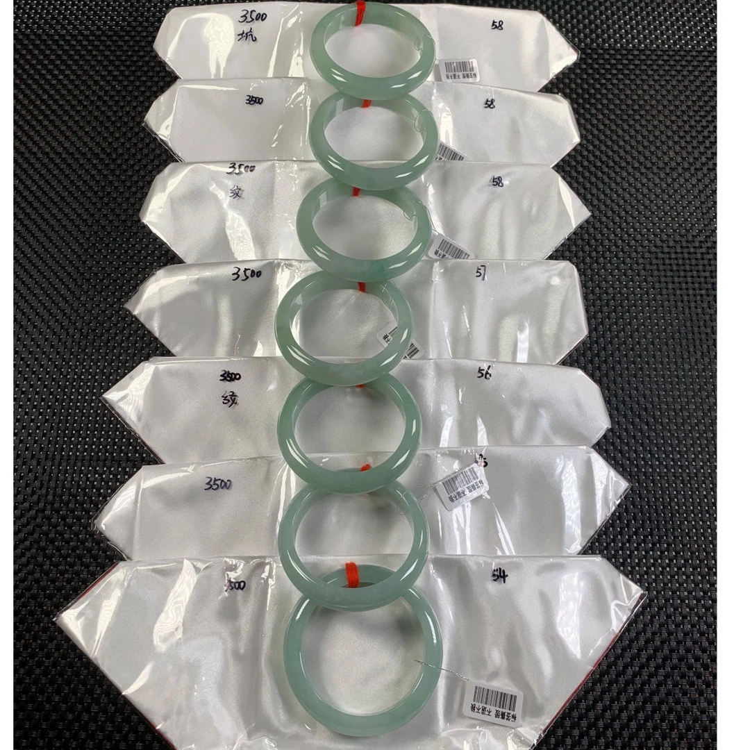 天然缅甸翡翠A货手镯多样性发货，发一件