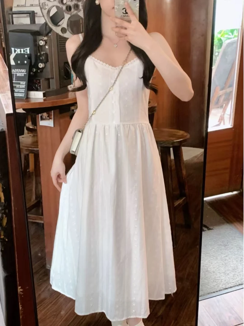 法式收腰打揽设计吊带连衣裙小个子显瘦初恋白色度假裙