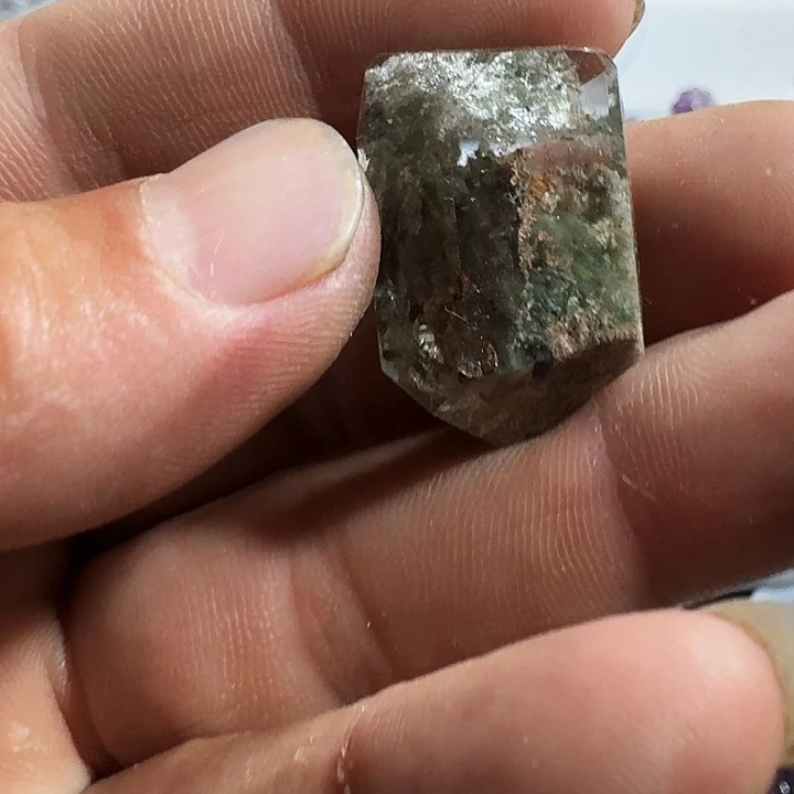 水晶珠宝半成品未镶嵌是****狼