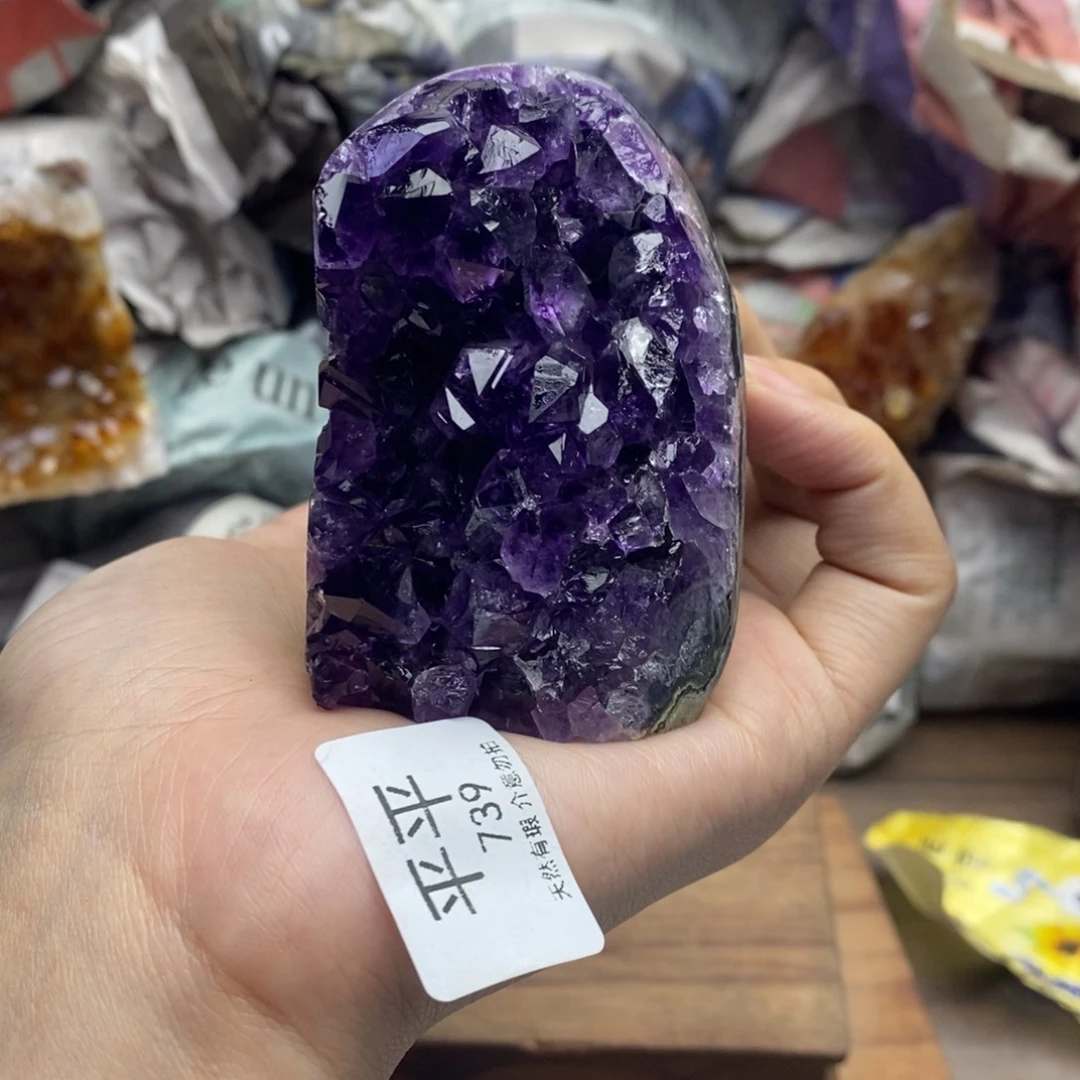 紫晶未镶嵌大型摆件（非配饰）