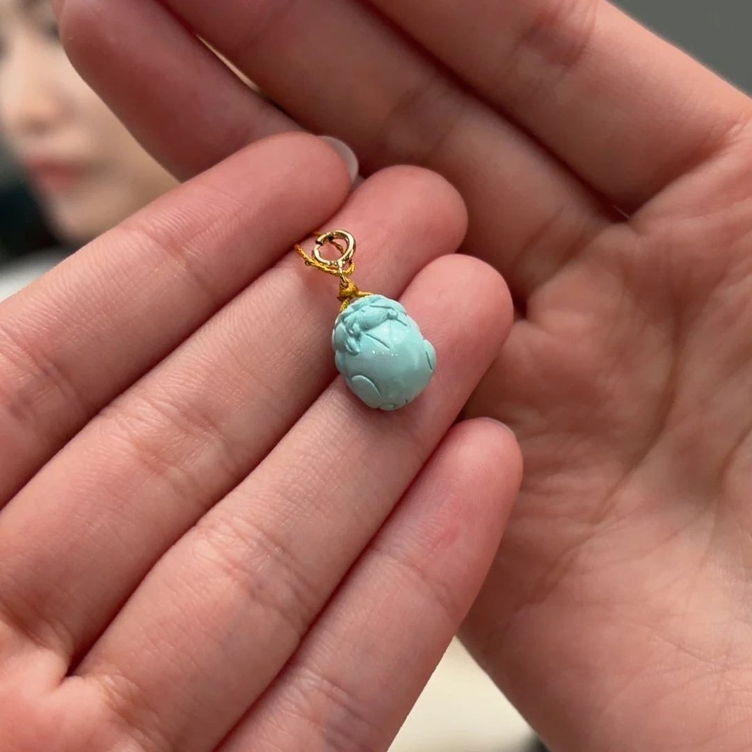 绿松石未镶嵌颈饰