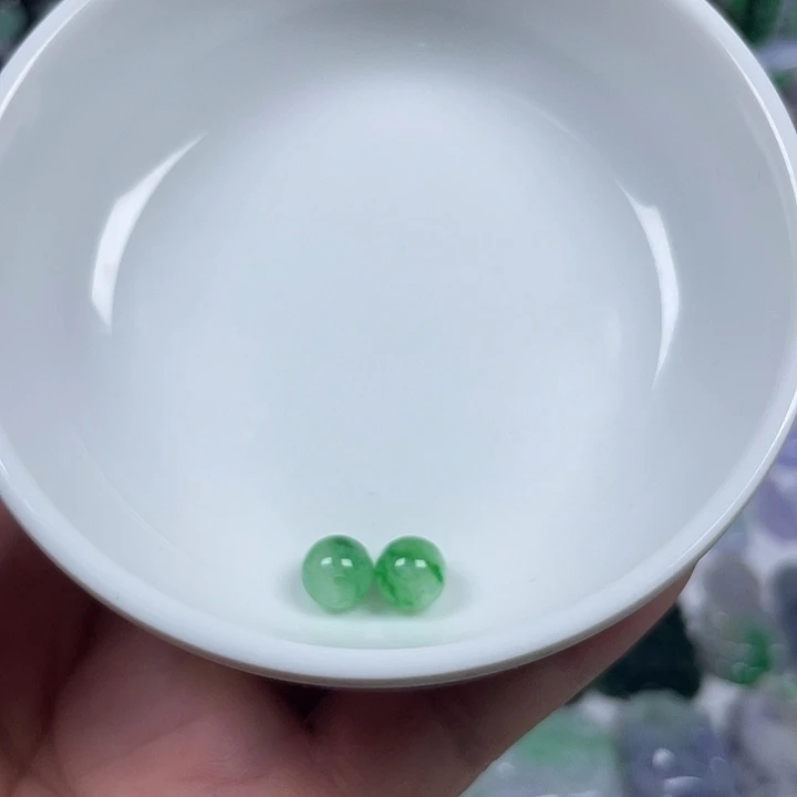 翡翠未镶嵌颈饰6、绿珠一对卡7+