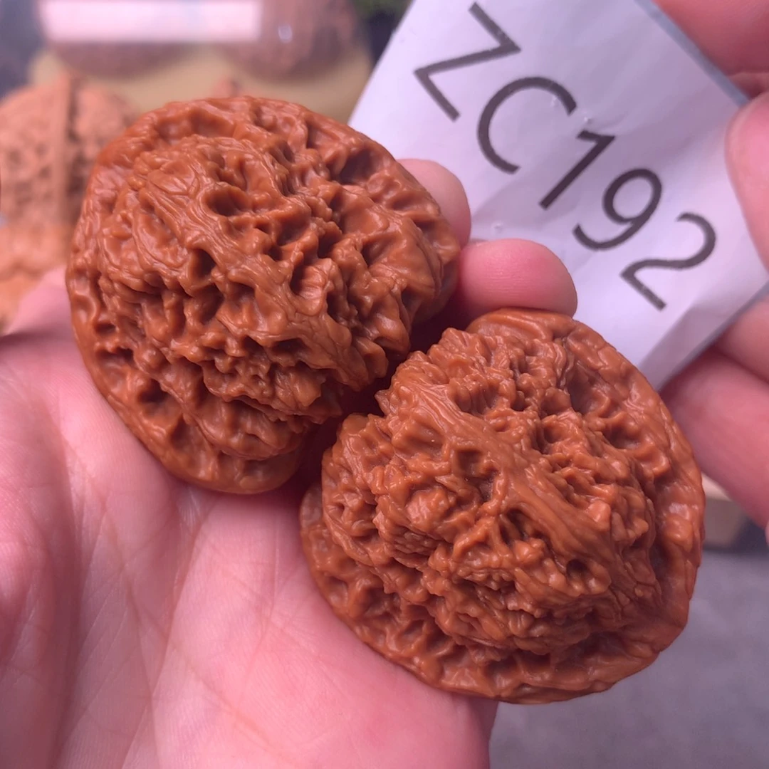 文玩核桃把件红皮三间疆42