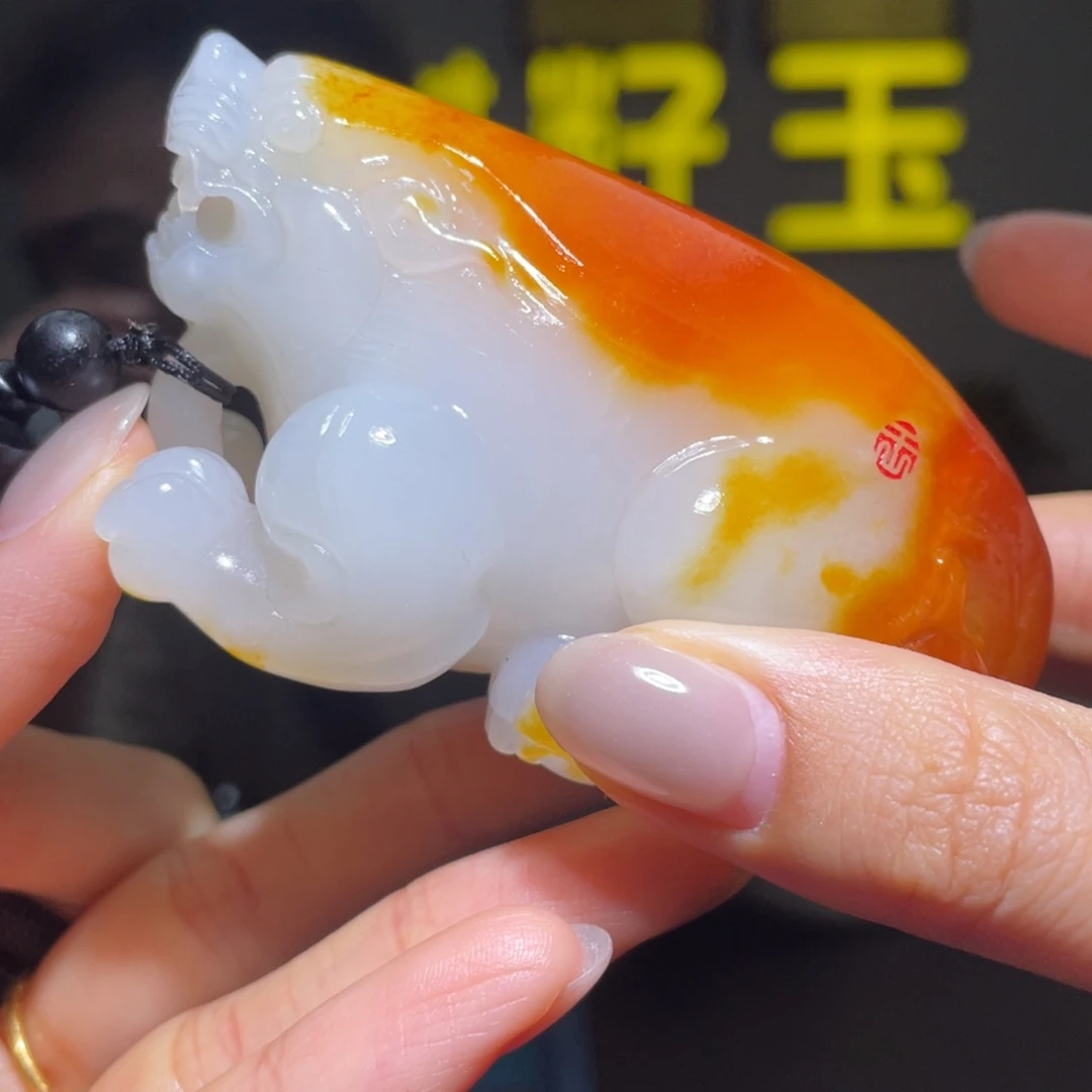 落***根颈饰未镶嵌和田玉