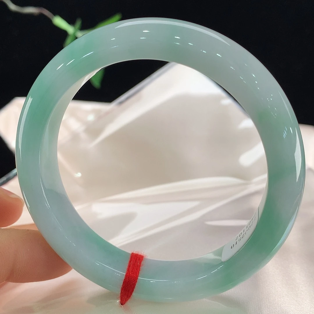 翡翠未镶嵌手镯1107