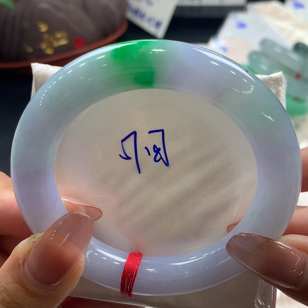 翡翠手镯未镶嵌57圆