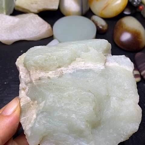 未镶嵌和田玉摆件