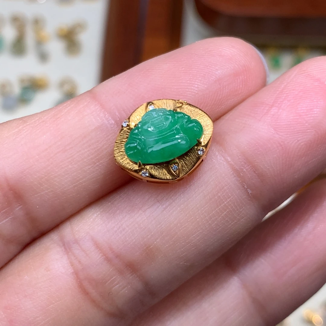 翡翠18K金镶嵌毛衣链佛公