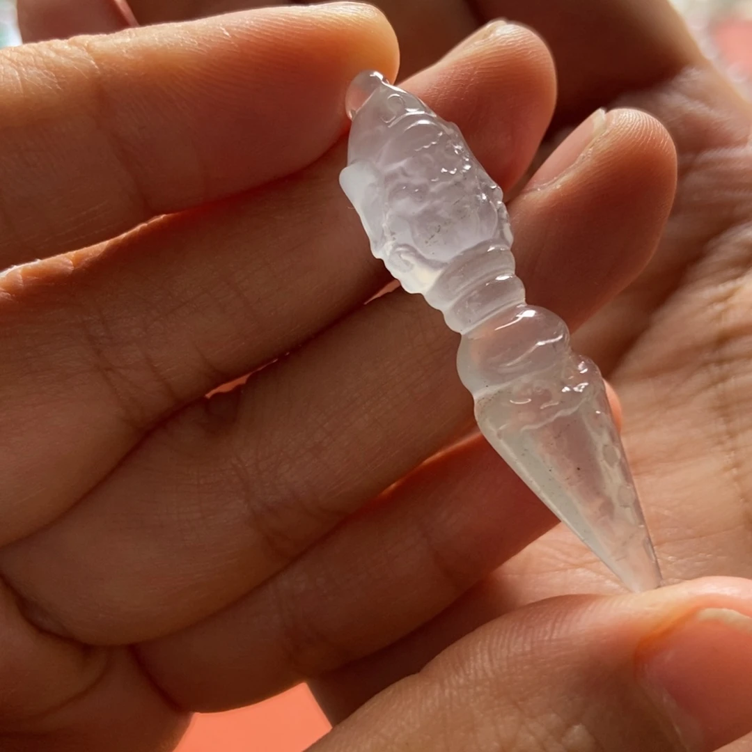 石英质玉未镶嵌颈饰