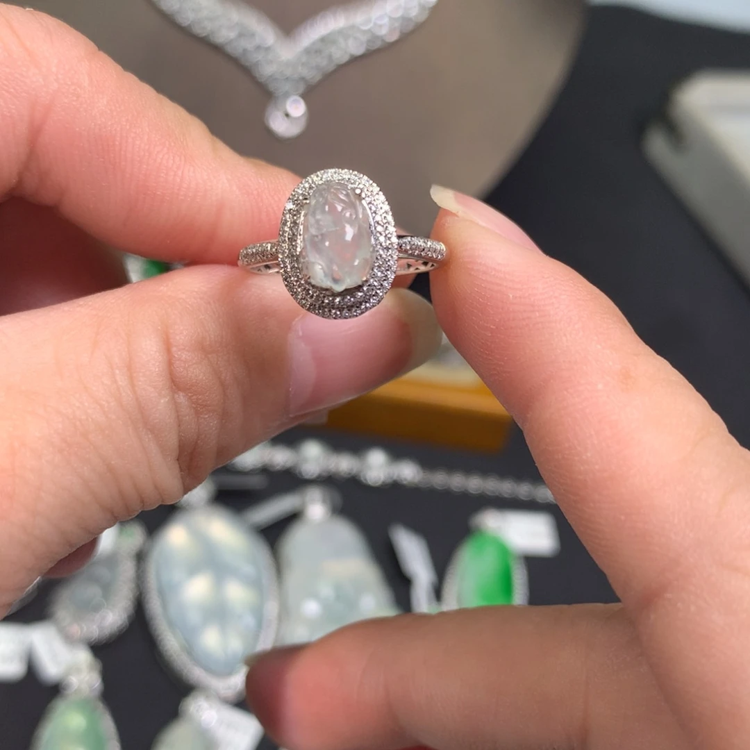 吊坠(不含链)18K金镶嵌翡翠