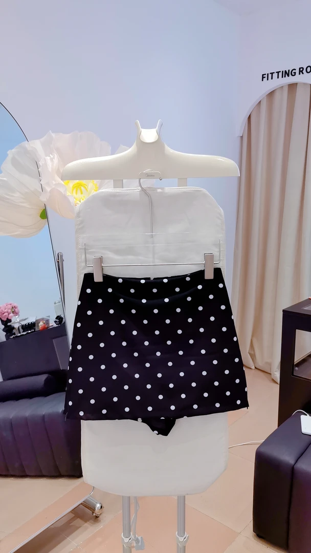 夏季百搭显瘦波点西装A字包臀半身短裙