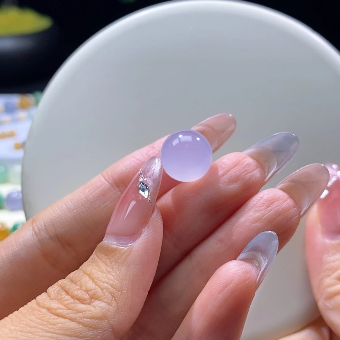 V***e翡翠未镶嵌颈饰翡翠冰红粉紫珠12.6mm