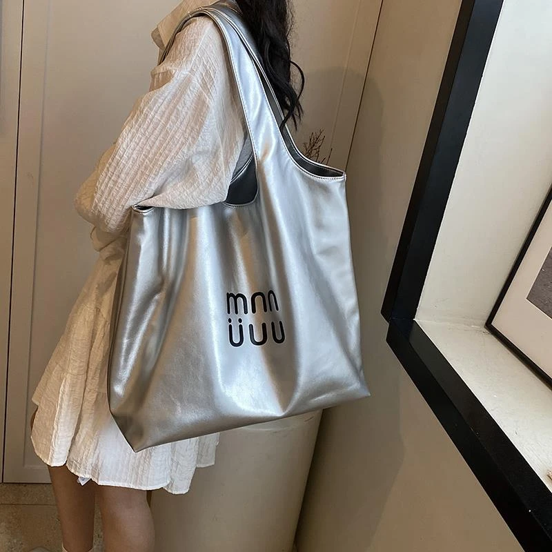 手拎时尚托特包女韩版简约可爱少女腋下包2025夏季新款百搭单肩包