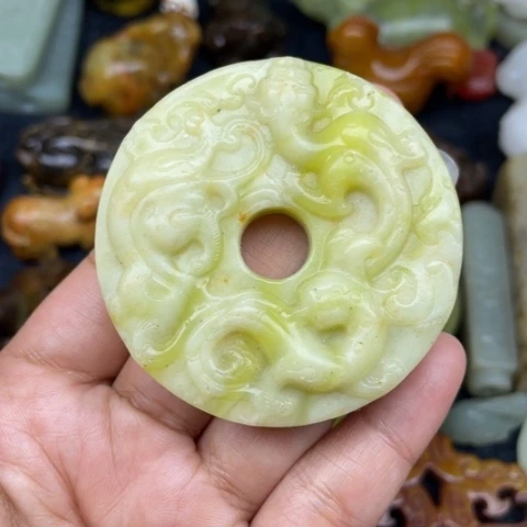 蛇纹石玉未镶嵌颈饰29