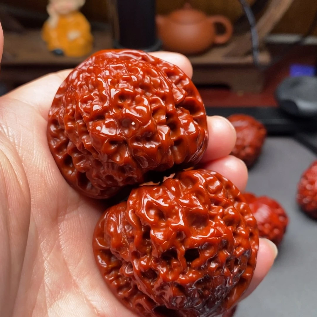 文玩核桃吊坠46官帽