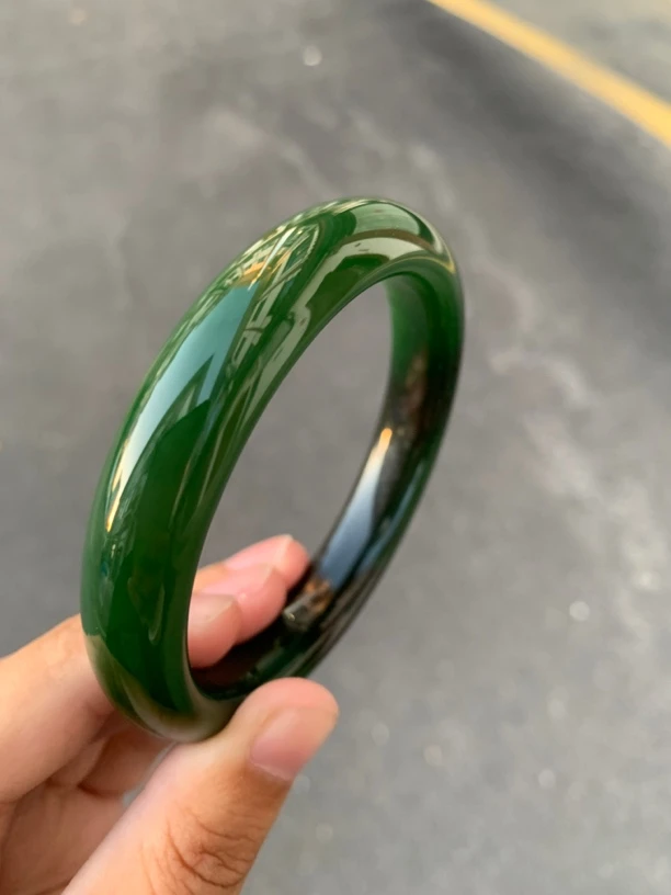 和田玉碧玉手镯红皮老料中宽条63口径