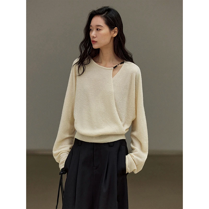 2025秋季新款法式长袖针织衫不对称叠襟黑玛瑙链扣松弛感百搭女装