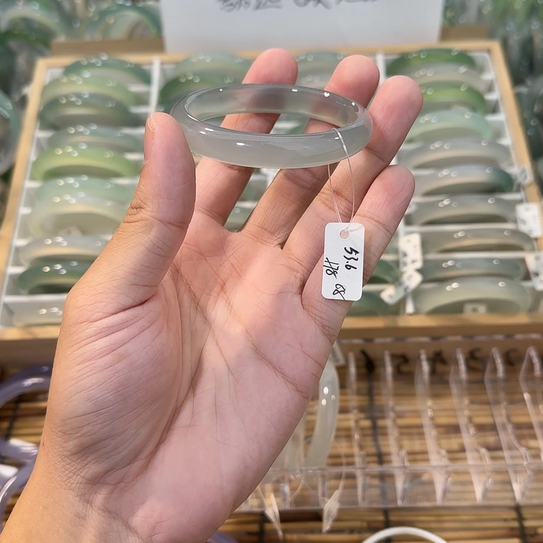 玛瑙/玉髓未镶嵌手镯圈口53.6