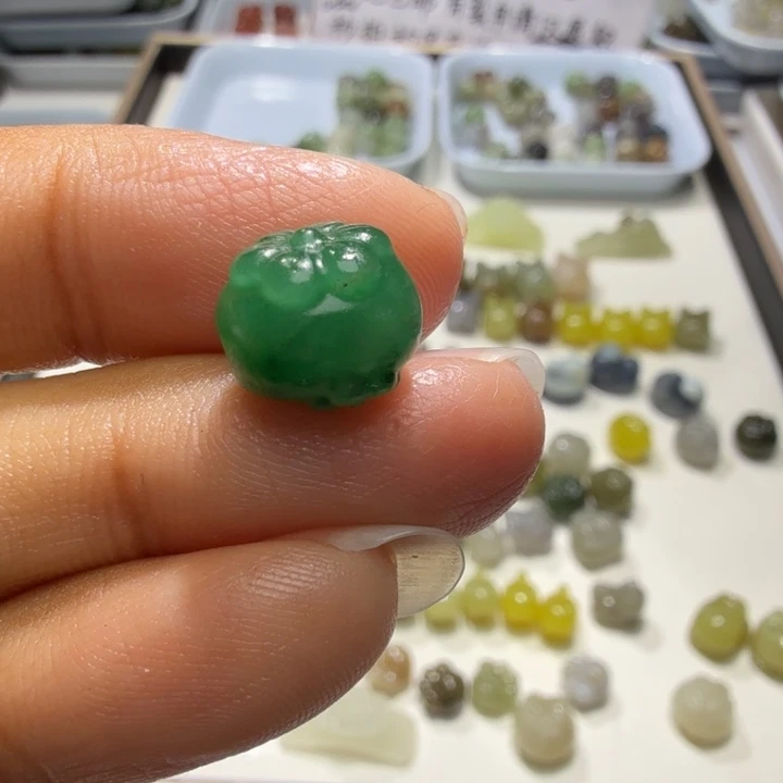 和田玉未镶嵌珠宝奇石