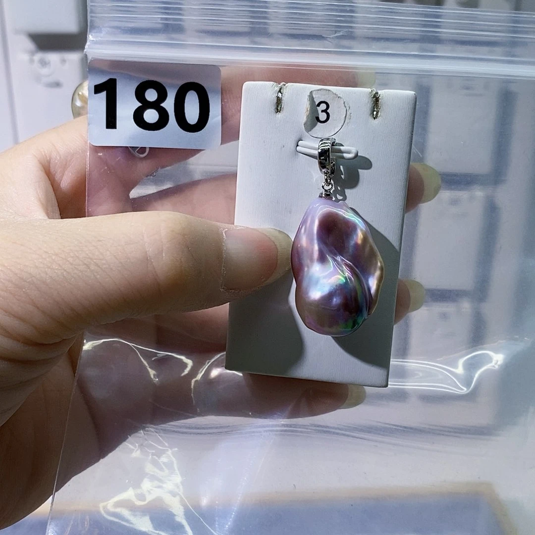 淡水珍珠合金颈饰晓*