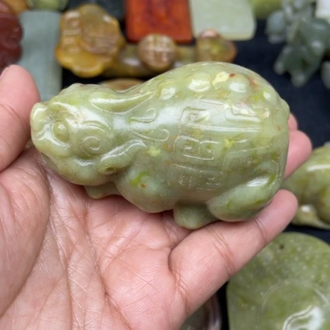 蛇纹石玉颈饰未镶嵌61