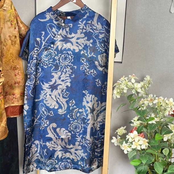 青花瓷-夏季新款复古盘扣提花短袖衬衫女宽松显瘦遮肚中长款上衣