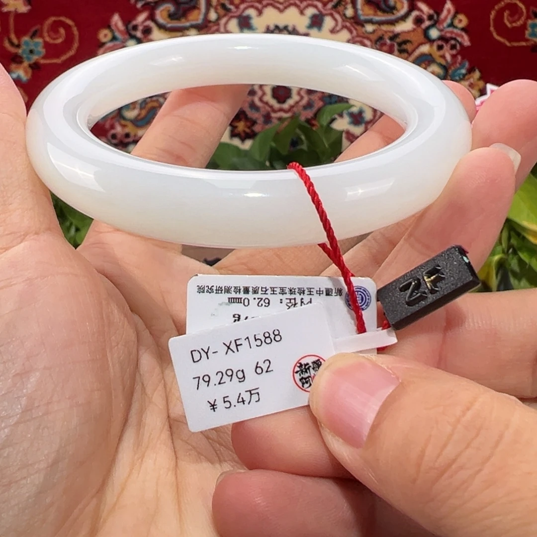 和田玉未镶嵌手镯天然羊脂白玉手镯