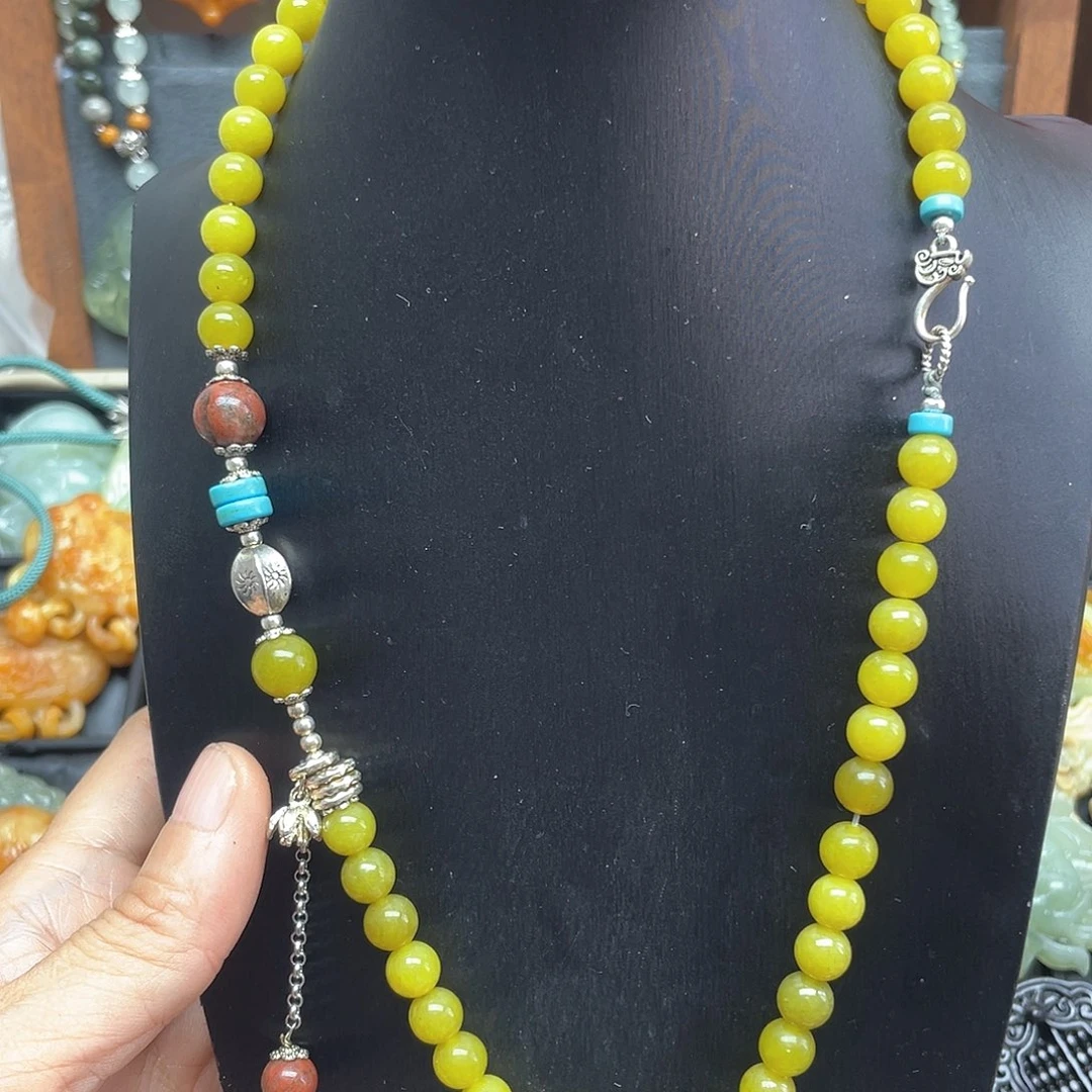 蛇纹石玉未镶嵌颈饰