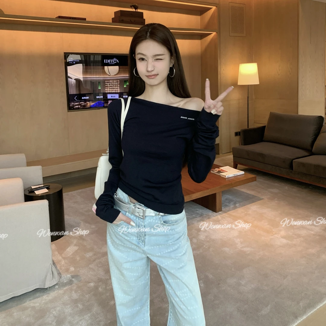 【美到犯规】私服系列！韩系早春斜肩减龄元气字母长袖T恤