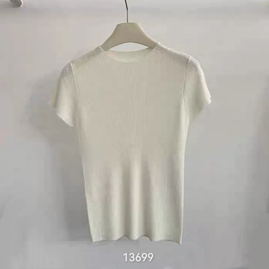 13699（部分无水洗唛，介意慎拍）CHUXUN半高领净版针织小飞袖短袖