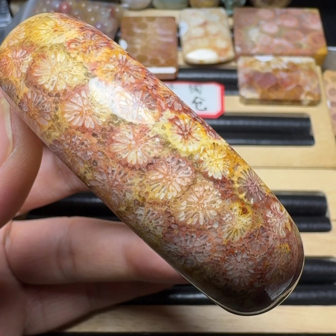 硅化玉纯天然色有机玉石未镶嵌57圈口