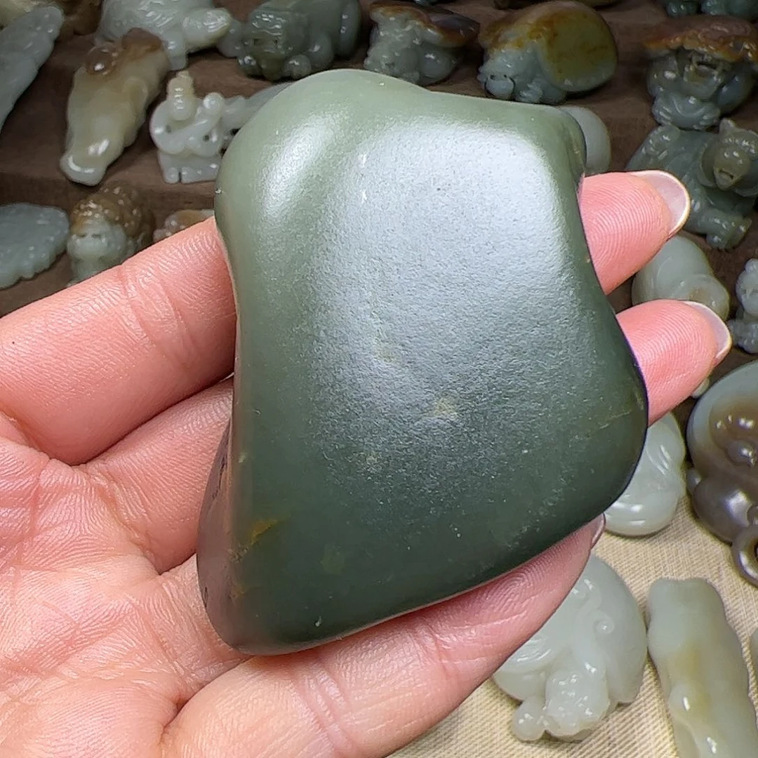 和田玉挂件未镶嵌山**里