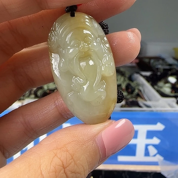 颈饰未镶嵌和田玉
