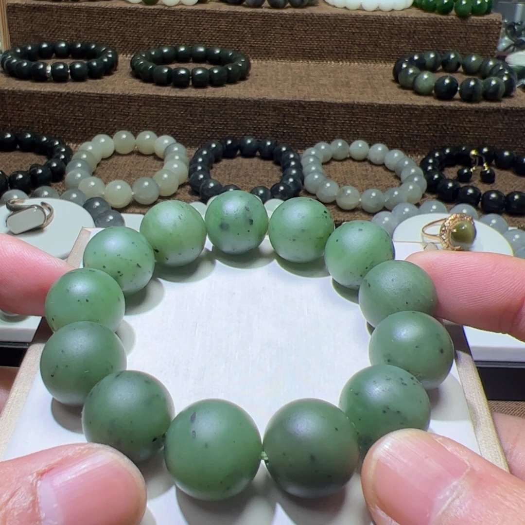 和田玉未镶嵌手串