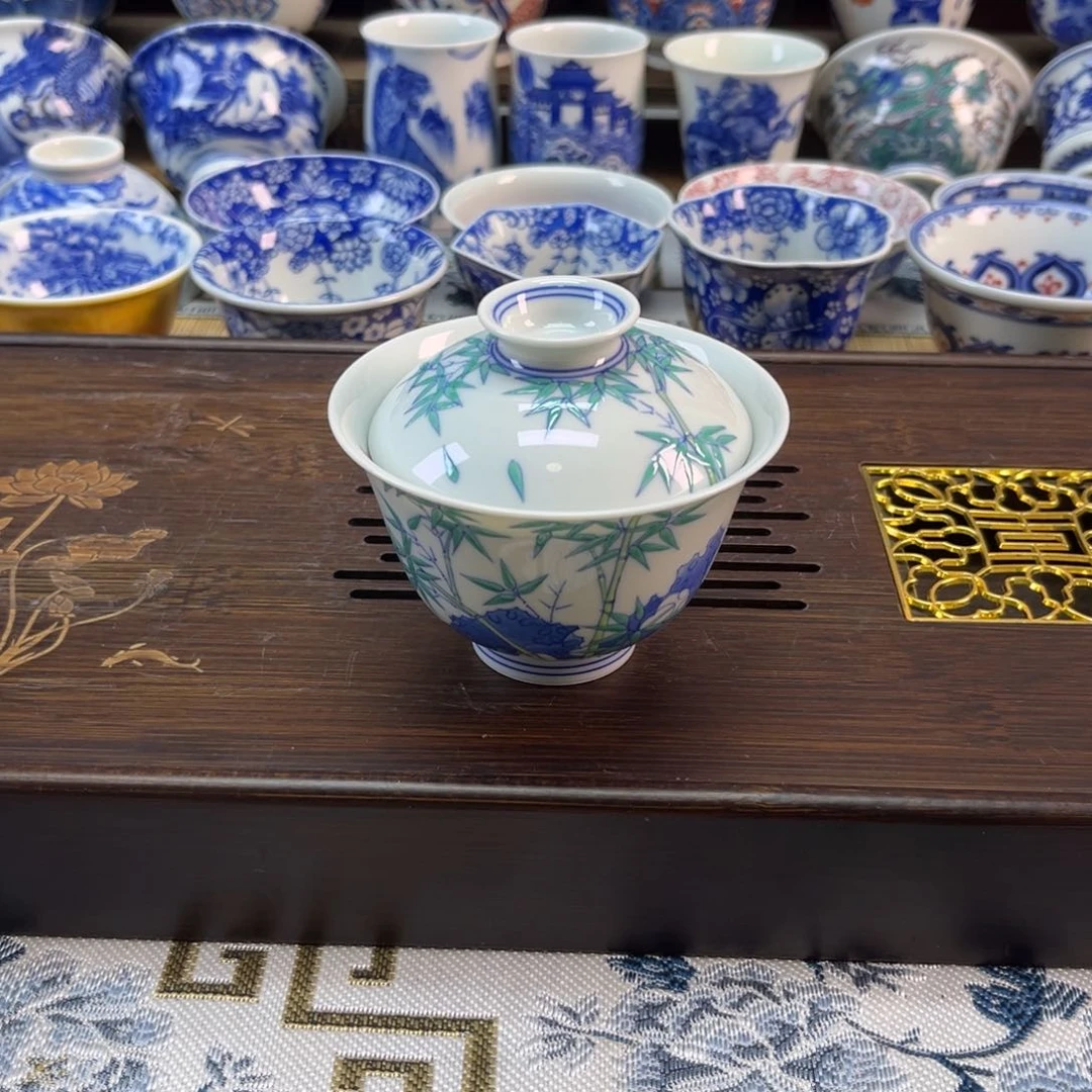 手绘斗彩石竹盖碗