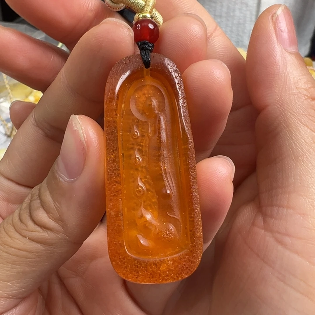 琥珀未镶嵌裸石琥珀