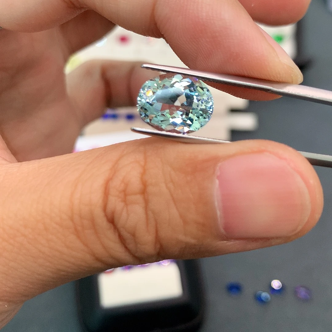 海蓝宝石裸石未镶嵌z*e3.84克拉