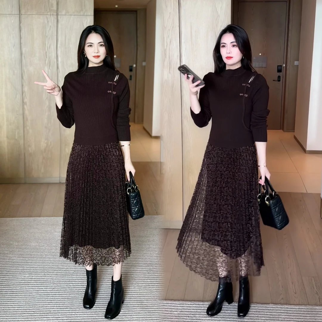 拉夏贝尔时尚打底裙女2025秋冬新款设计感拼接蕾丝收腰显瘦针织裙