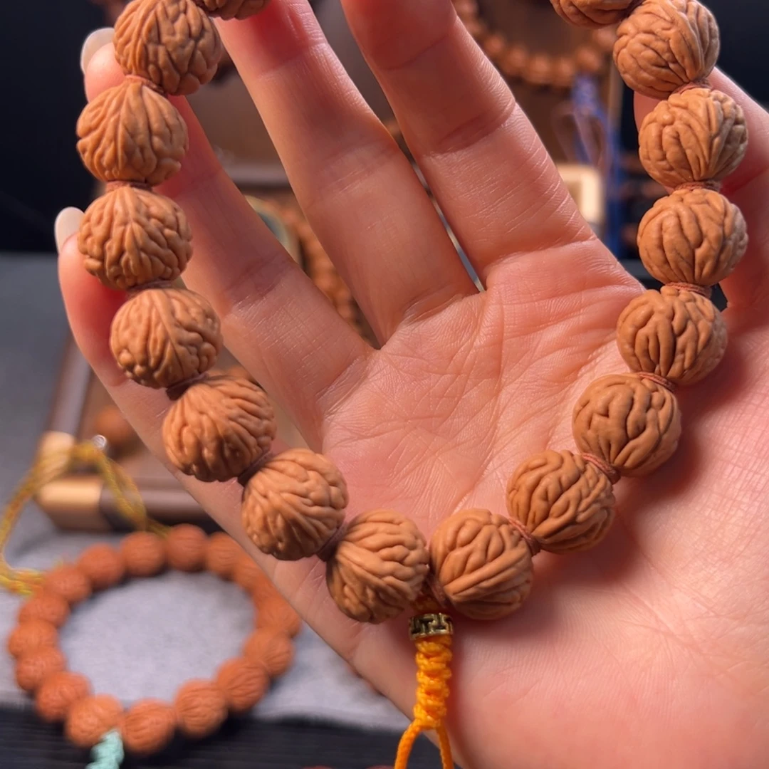 一***顺吊坠桃核15尺寸柳叶