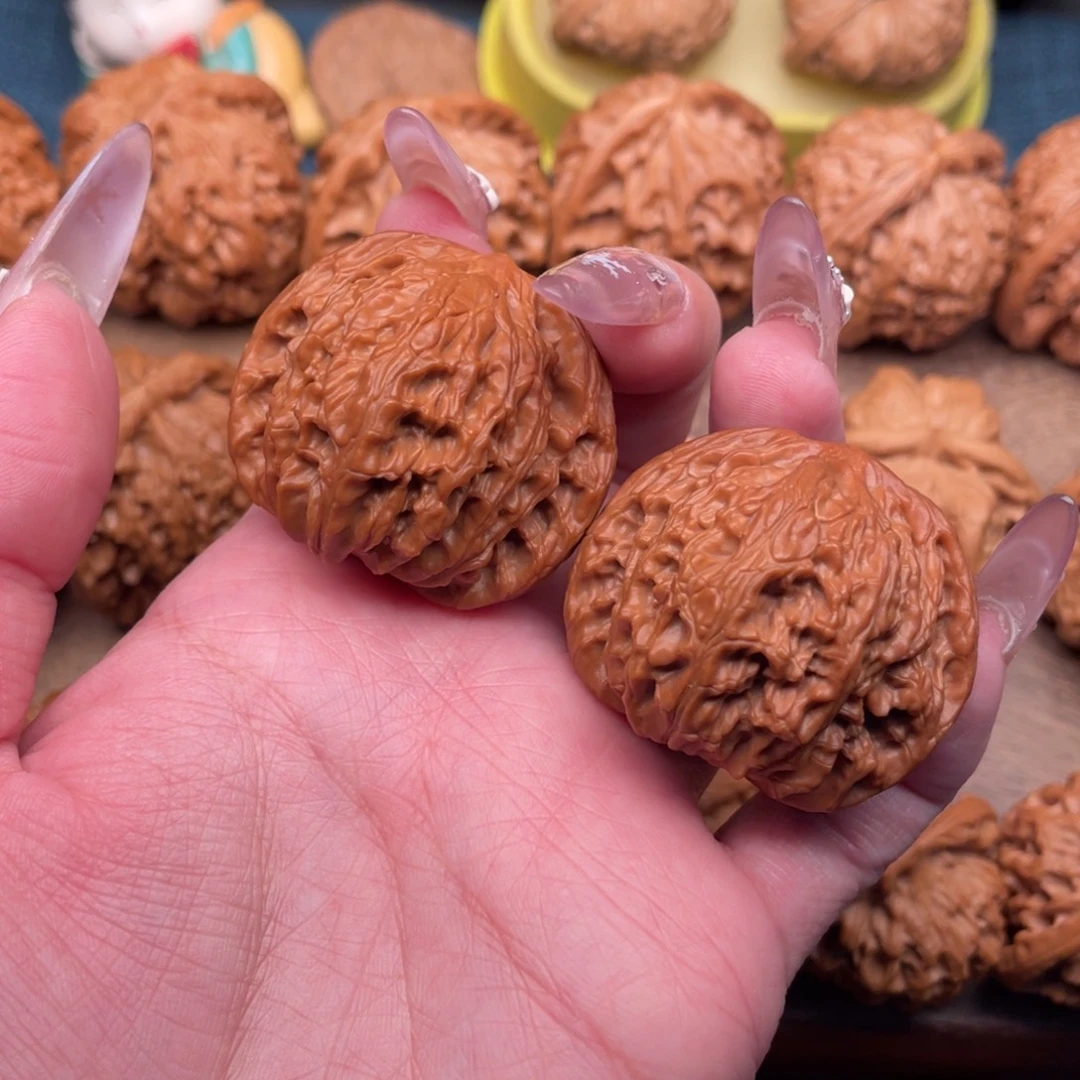 把件文玩核桃全品精配，山地正磨40.5