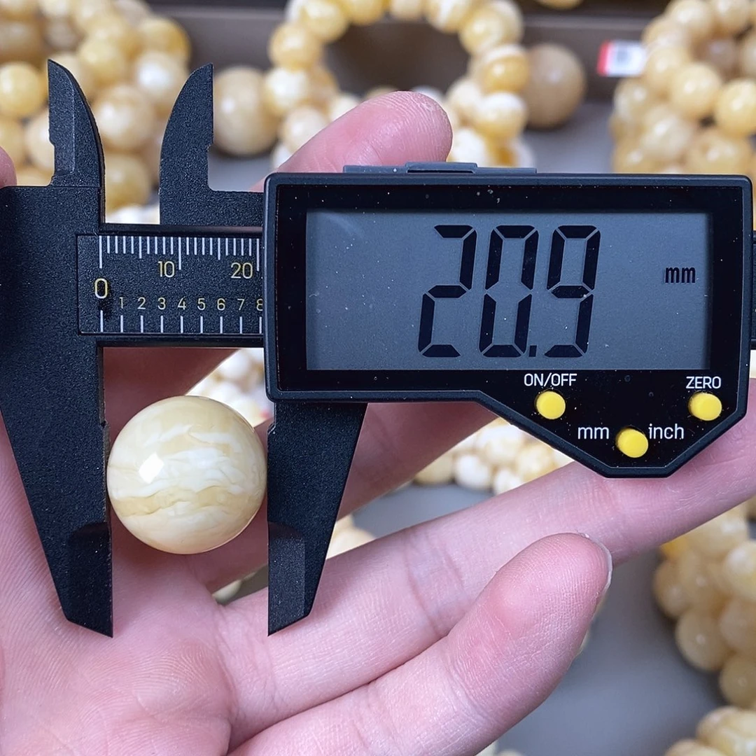 蜜蜡未镶嵌珠宝奇石