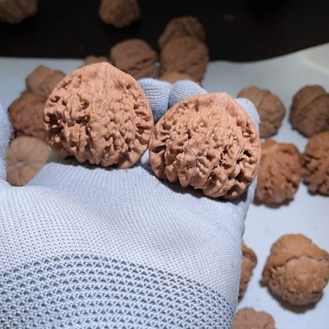 文玩核桃吊坠官帽