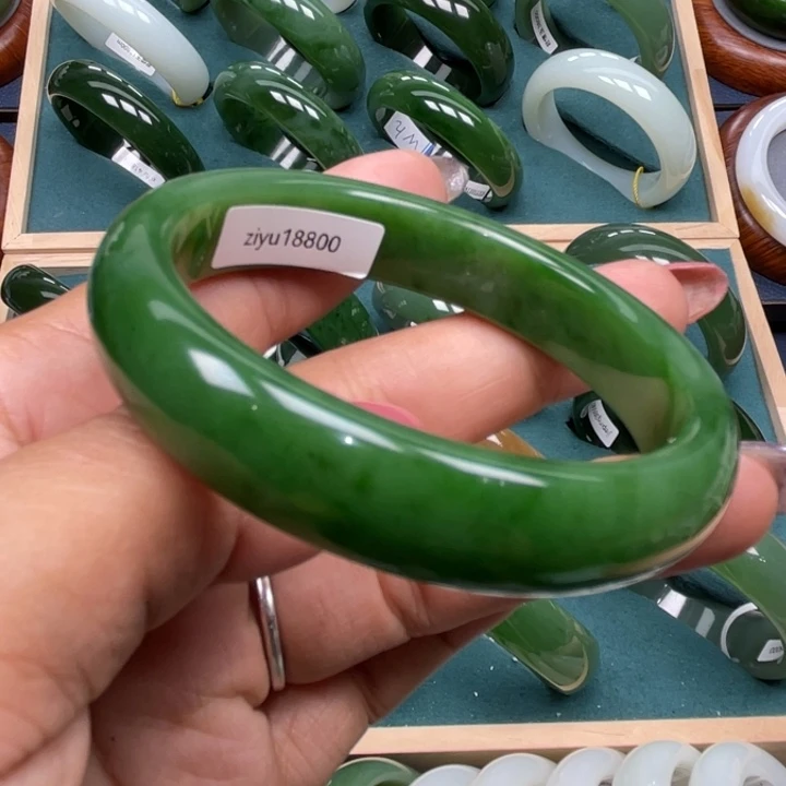 *****未镶嵌手镯和田玉（碧玉）