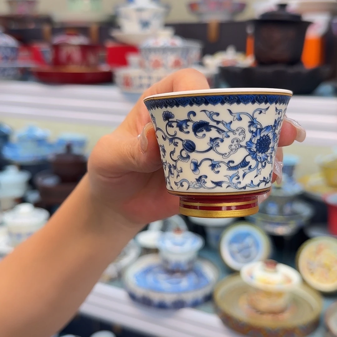 我们都在努力着改变自己和